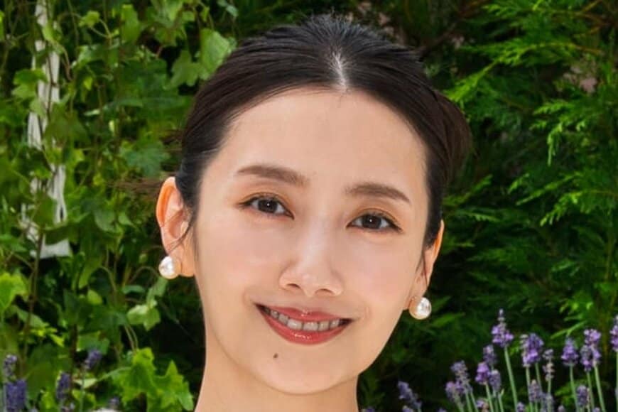 波瑠 自宅で育てる観葉植物「ポトス」を紹介「伸び伸びしすぎてた」水挿しで発根に挑戦中