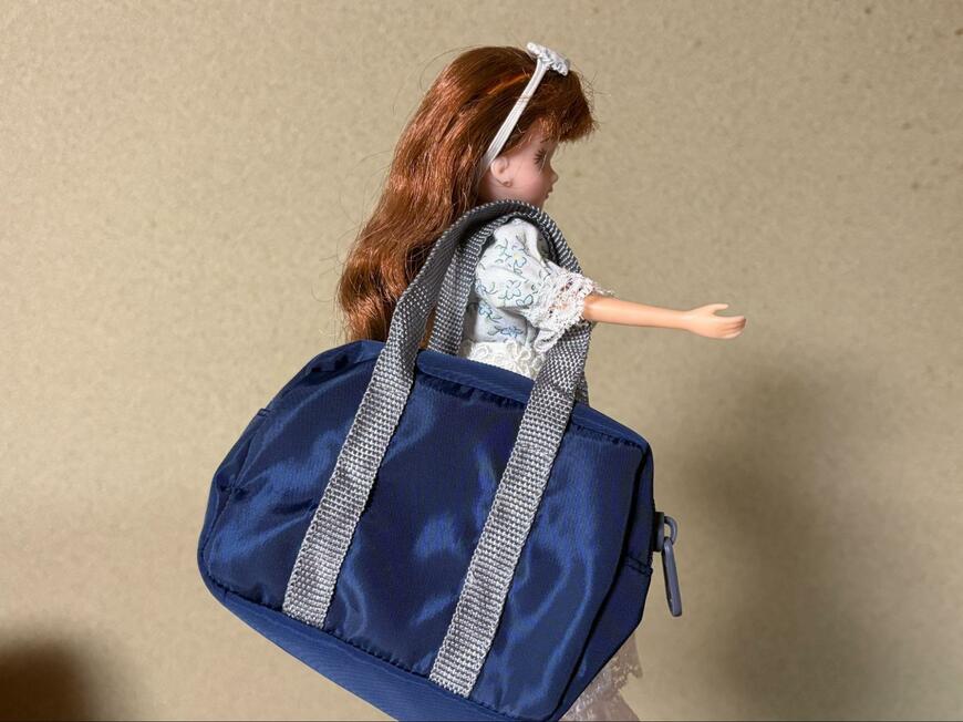 筆者撮影（セリア、スクールバッグ風ミニポーチ）