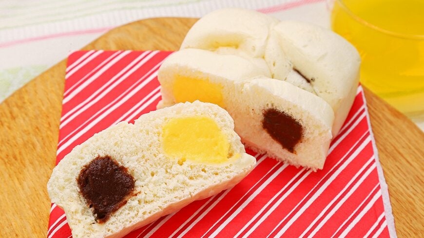 ローソンストア100の新商品：しろふわ2色パン　カスタード＆チョコクリーム
