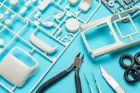 軽トラックが「トランスフォーム」　まさかの組み合わせで大変身した「軽トラロボ」に思わず目を疑う