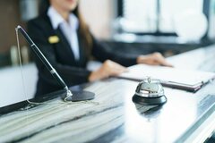 ホテルに推しのトレカを忘れたファン　想像の斜め上を行く展開に「やばいジワる」「この落とし物はレベル高い」