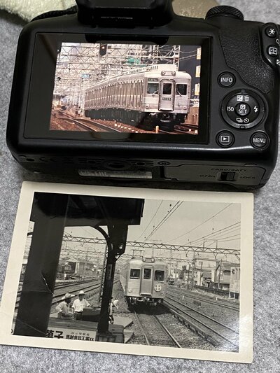 60年の時を超え、同じ電車を撮影