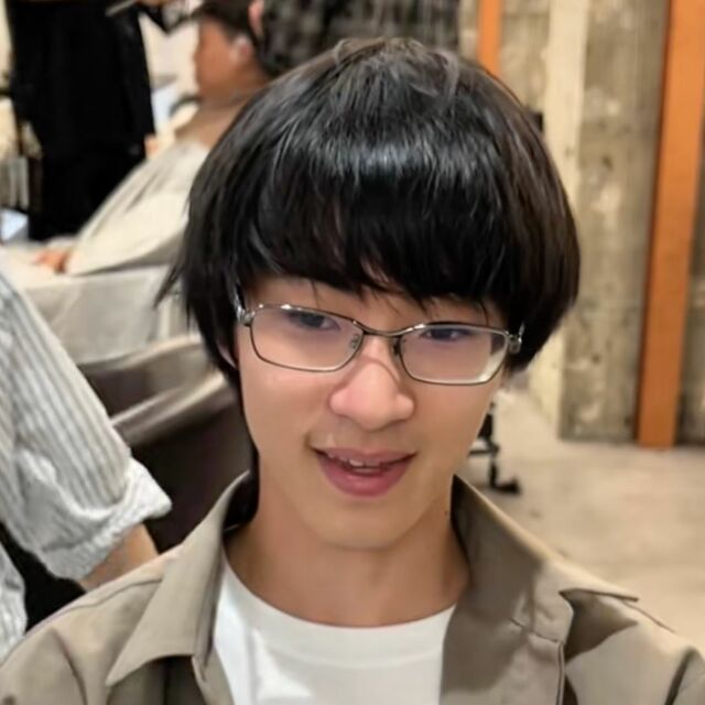 【大変身】直毛の男性が初めてのパーマで大胆イメチェン！「すごい！」と感動