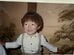 あどけない笑顔の4歳男の子　44歳までの「成長の記録」に見入ってしまう「40年間のあいだに何があったんだ」