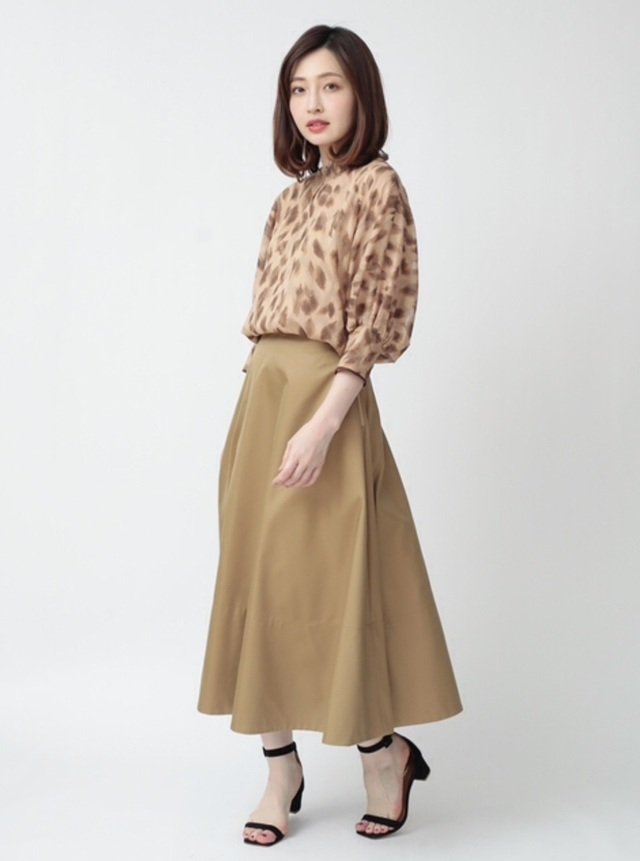 GOUT COMMUN - 交織チノ変形フレアースカート ¥15,120（税込）