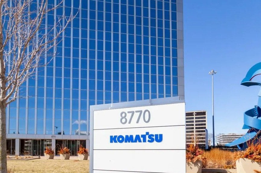 コマツ（6301）が握る82万台の稼働データ。建機メーカーという看板では説明できない営業利益率