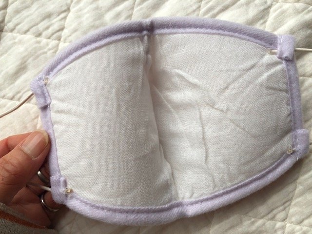 『保湿用　リップマスク』の中（筆者撮影）