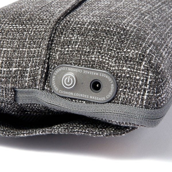 出所：フランフラン公式　ルルド マッサージクッション