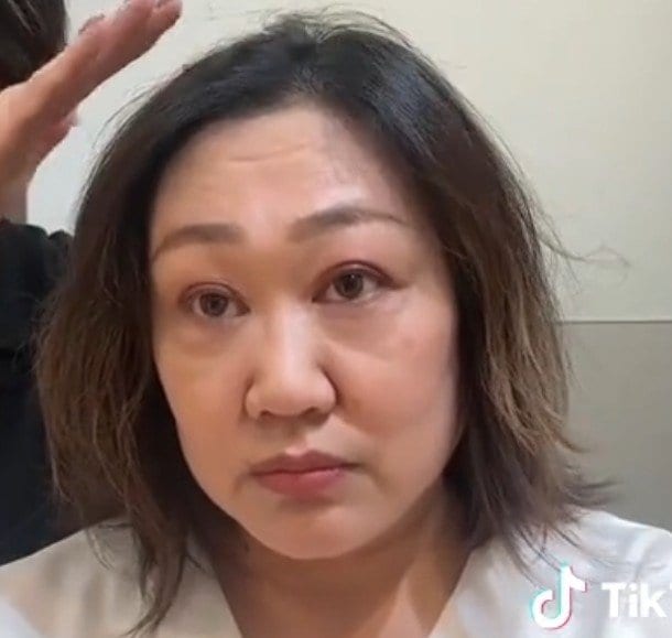 【イメチェン】前髪なしボブヘアスタイルの女性が大胆イメチェン！「襟足を残したショートヘア」に大変身！