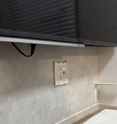 【建売住宅DIY】リビング壁面がジャパンディスタイルの〈Nintendo Switch置き場〉に大変身！床置きから解放される神アイデア