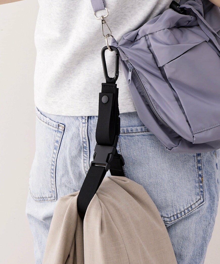 出所：3COINS公式　マルチホルダー