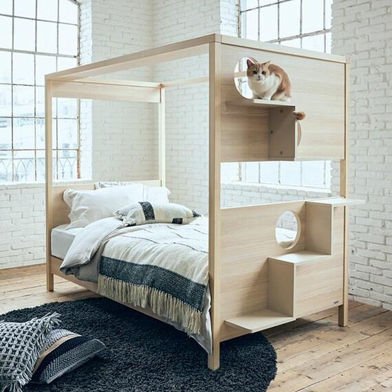 価格はシングルサイズで35万2000円（税込）です／出所：ニトリ公式通販ニトリネット フランスペット キャットタワーベッド (シングル)