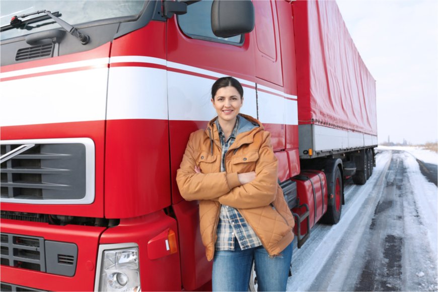 女性の営業用大型貨物自動車運転者の給料はどのくらいか