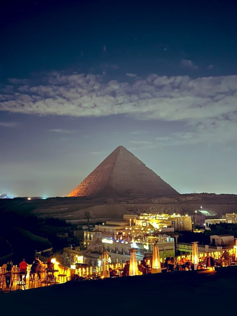 エジプトの夜景