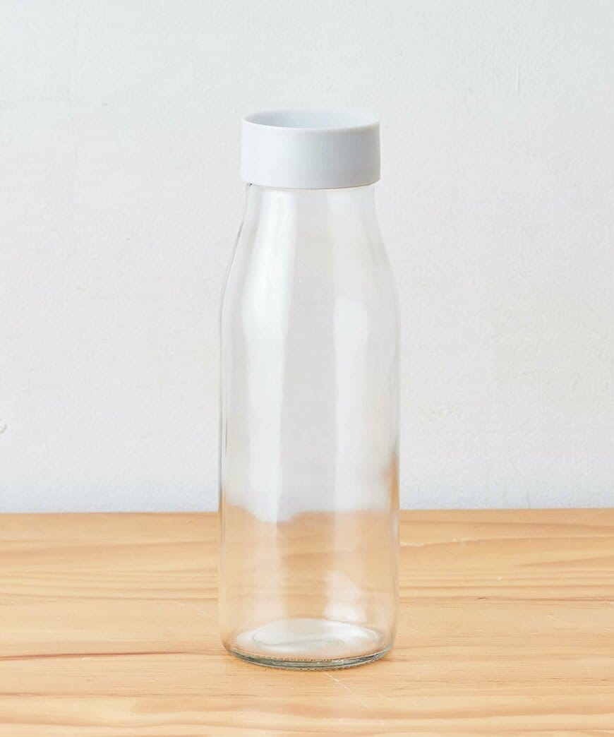 出所:3COINS公式 《360度どこからでも注げる》ウォーターボトル/KITINTO