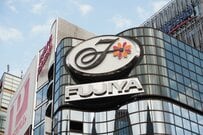 不二家のミルキーが「見事なバラ」に大変身！花びらの儚さまで表現した菓子細工に「本物かと思った！」　