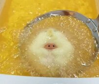 息子さんと旦那さんに作るマーモットソーセー人入りの【エビフライ＆唐揚げ弁当】が愛くるしくて癒される！