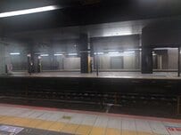 京都駅のホームに現れた「忍者」の正体とは？堂々とした姿に「修行が足りない」と19万いいね