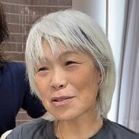「かっこいい感じ」を希望する女性がベリーショートですっきりヘアにスタイルチェンジ