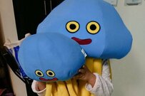 親子で続けてきた「ドラクエのコスプレ」 母の身長を超えた娘の成長記録に感動