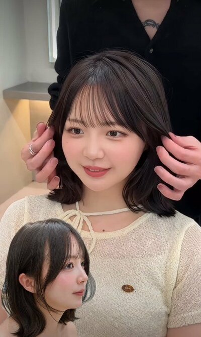 トップふんわりのミディアムボブに