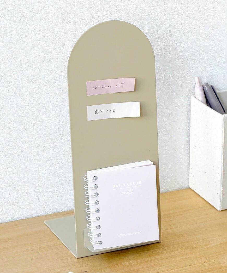 出所：パルグループ公式ファッション通販サイト 3COINS メモスタンド