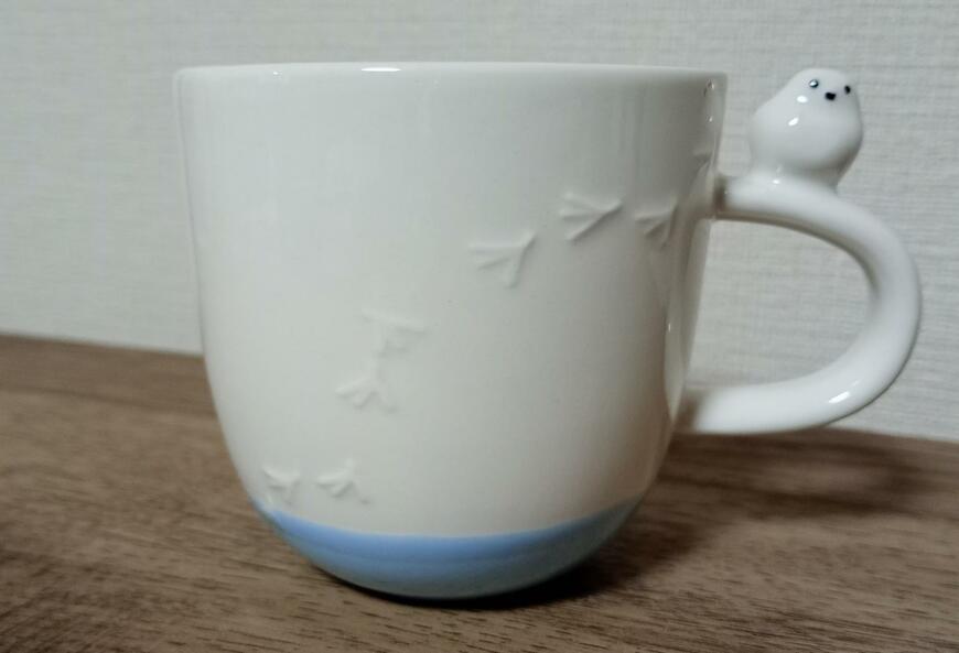 筆者撮影（キャンドゥ、ぷくぷくシマエナガ マグ）