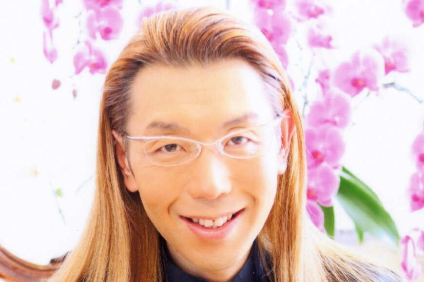 假屋崎省吾 ヤマユリ＆アジサイが咲き誇る自宅庭を披露「本当に素敵なお庭」「スッゴー花まみれ」「立派に咲きましたね」の声