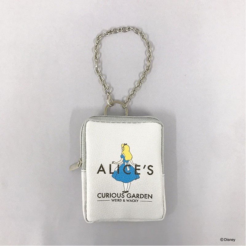 出所：キャンドゥ公式　【数量限定】ディズニー／ふしぎの国のアリス　リップポーチ