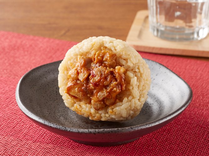 出所：ミニストップ「くせになる旨辛ダレ「おにぎり　ヤンニョムチキン」ふんわりあさりは浅炊き風「おにぎり　あさりごはん」6月4日（火）新発売」