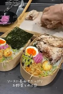 【ボリューム満点弁当】圧倒的存在感の油淋鶏が美味しそう！「おかずの追加が予想以上」「めっちゃボリュームある」の声
