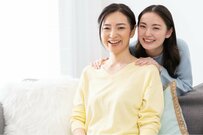 50歳代「貯金額の中央値」は400万円。大学生で奨学金を借りている割合はどれくらいか