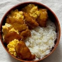 【家族弁当】鶏の甘酢焼きにたっぷりのタルタル　ガッツリ食べられるお弁当が最高すぎる…