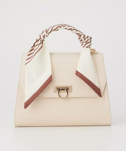 写真 | プチプラなのに上品！ハニーズ新作の「スカーフ付きフラップ