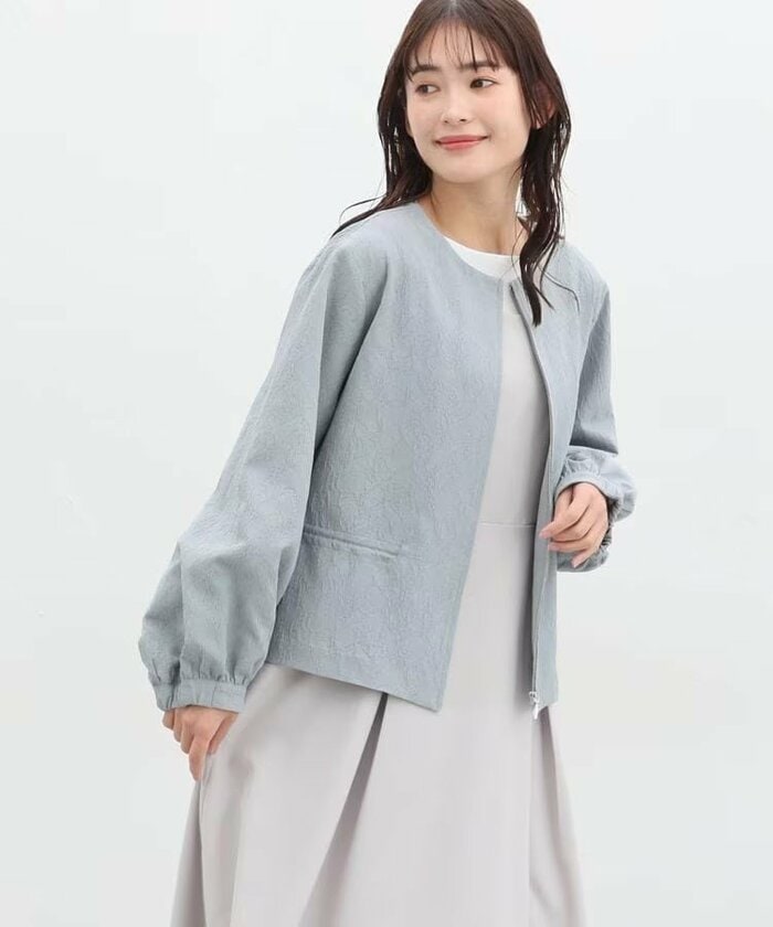 パンツにもスカートにも合わせやすいデザイン