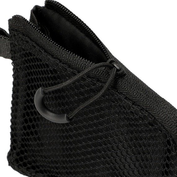 出所：ニトリ公式　仕切り付きマルチポーチ S （ブラック CG01）