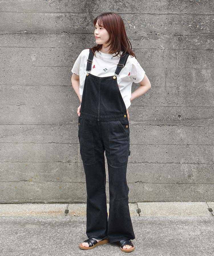 出所：Bleu Bleuet（ブルーブルーエ）公式サイト　海の生き物総刺繍Tシャツ