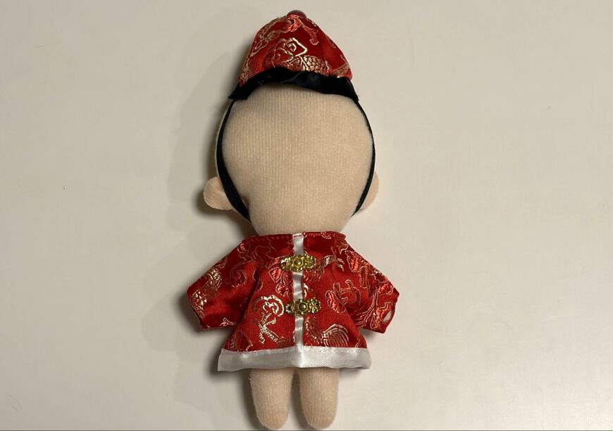 筆者撮影（キャンドゥ、ぬい用チャイナ服セット RD）