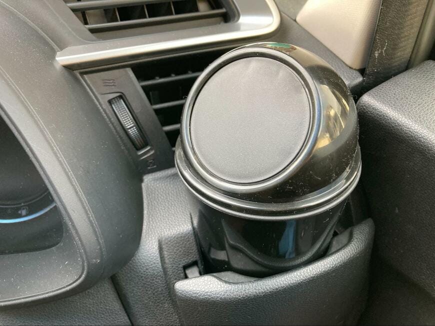 筆者撮影 セリア「車内用ダストボックス」