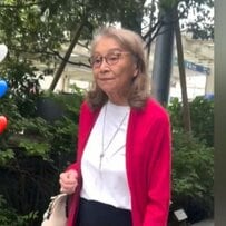 91歳マダムが魅せる夏の「赤コーデ」！年齢を重ねて楽しむ華やかな着こなしテクニック
