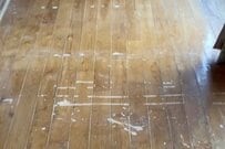 【築32年空き家DIY】傷だらけでボロボロな床→おしゃれで清潔感のある「明るい無垢床」に大変身