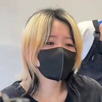 イベント前のイメージチェンジ。女性がグラデーションカラーでかっこよく変身