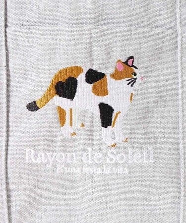 ハチワレ」と「ミケ」どちらも可愛い！猫ちゃん刺繍の〈保冷バッグ〉が