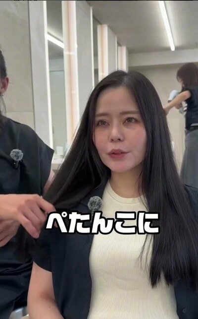 髪が減り、ペタンと下に落ちていた長い髪の来店時の様子