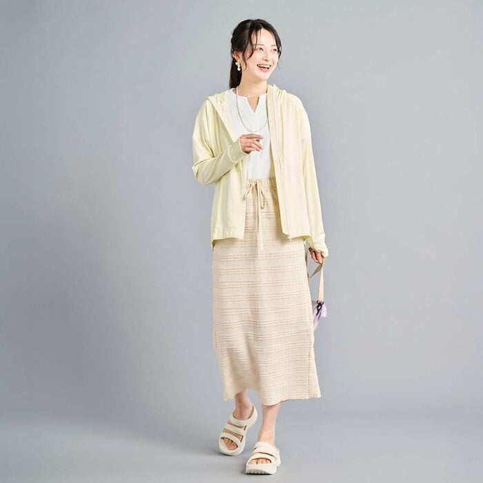 自転車での移動時やお買い物、ちょっとしたお出かけ時の羽織りものとしても