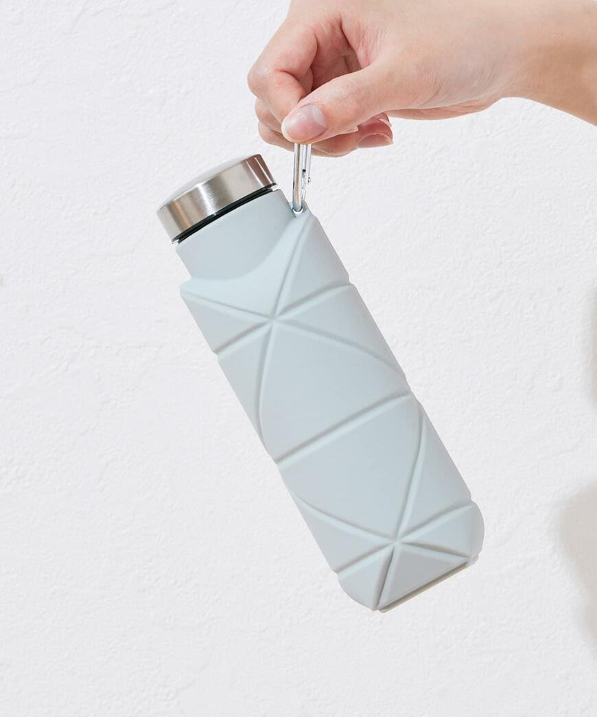 出所：パルグループ公式ファッション通販サイト 3COINS 折り畳みボトル