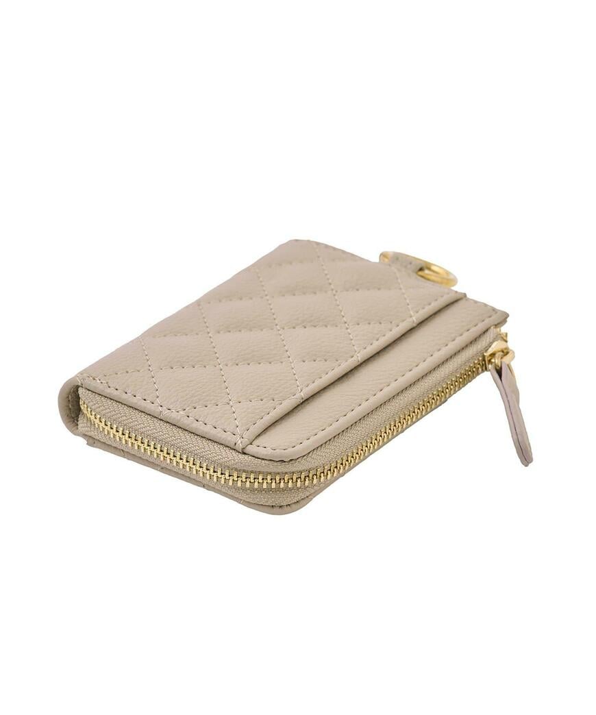 出所：パルグループ公式ファッション通販サイト 3COINS キルティングマルチケース