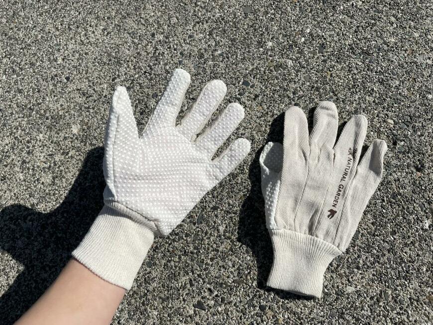 セリア「ガーデングローブ(レディースタイプ)」「ガーデニングツールカバーロール」