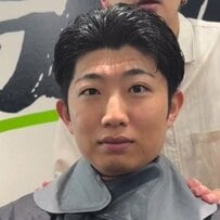 2時間後に結婚式！　新郎の男性がヘアカットで変身！スッキリとさらにステキな新郎に！