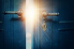 銀行は絶対に教えない、ダメな投資信託の見分け方